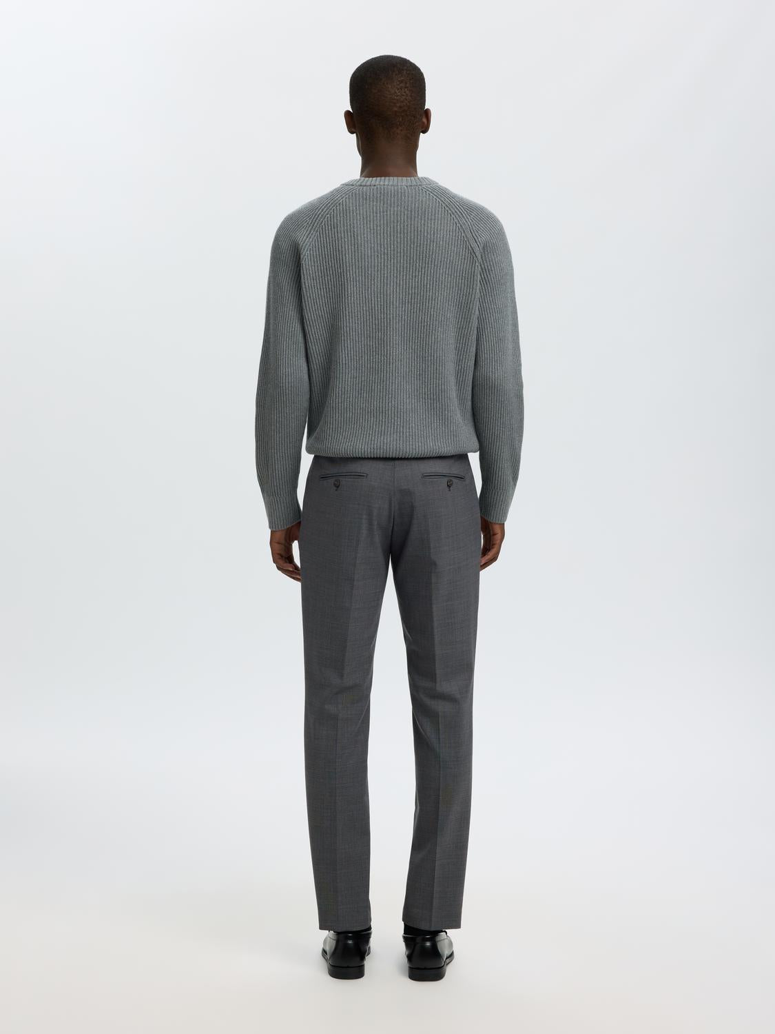 model_shot-back